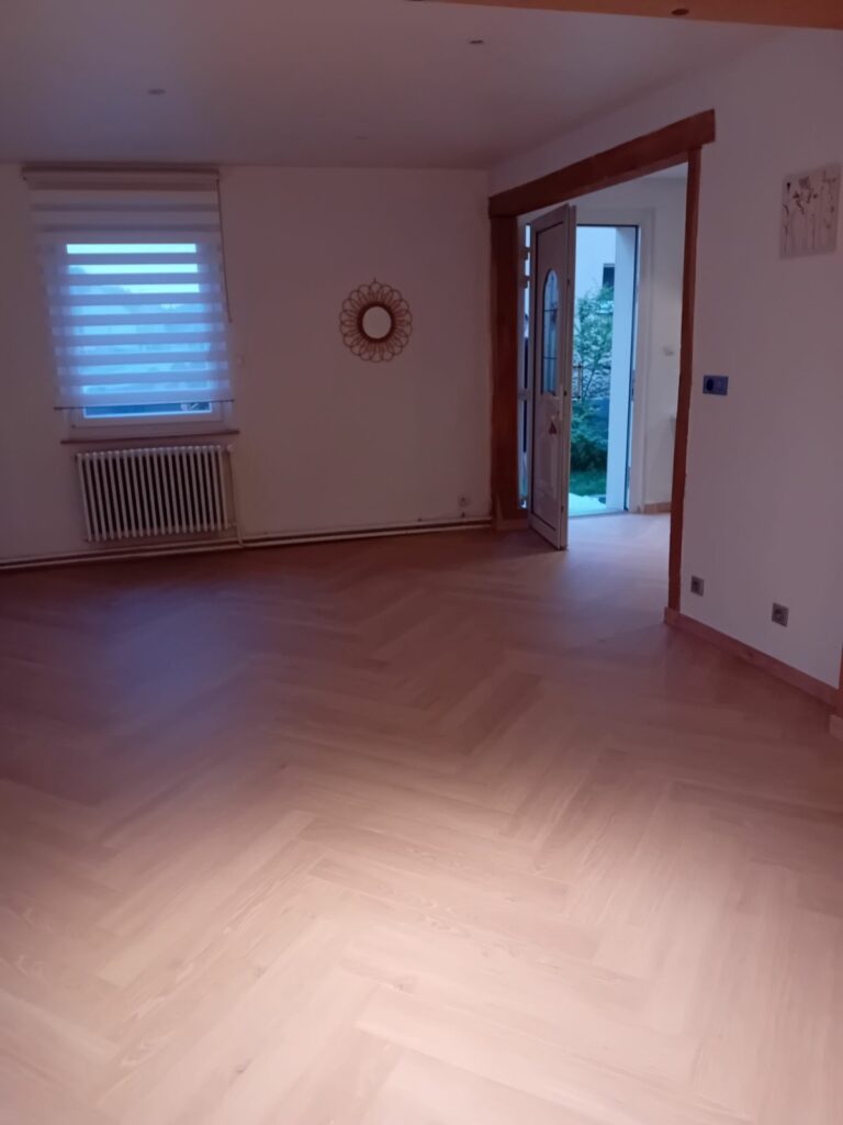 Pose d'un parquet en pointe de Hongrie